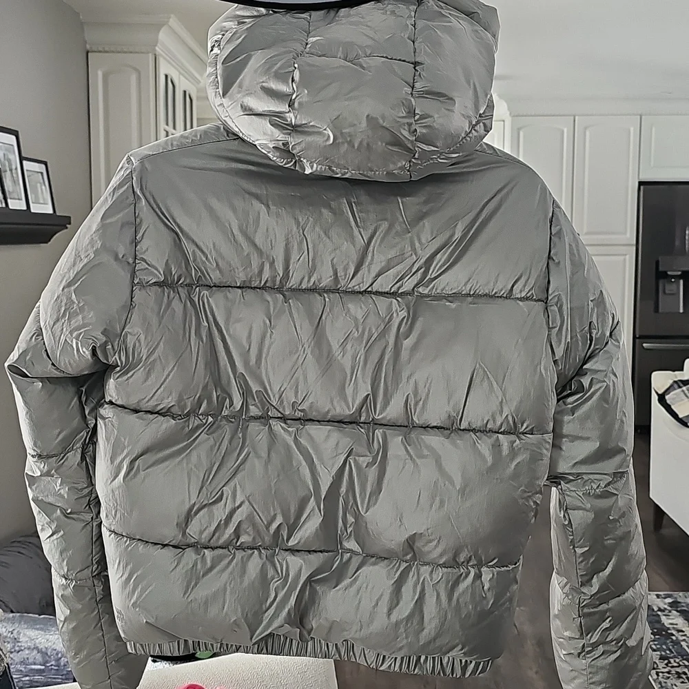 NWOT All In Motion Silver Shimmer Girls Xl Kids Puffer Jacket Coat